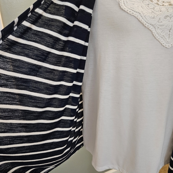 Kim Rogers Women's Size PXL Navy and White Striped Cardigan with Shirt New - Picture 2 of 12